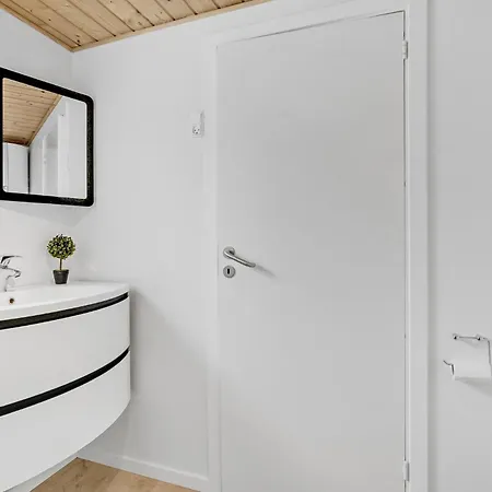 Gorgeous In Farso With House Sea View Holiday home Sundsore