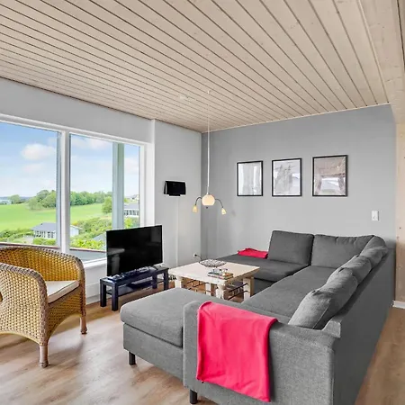 Three-bedroom In Farso *