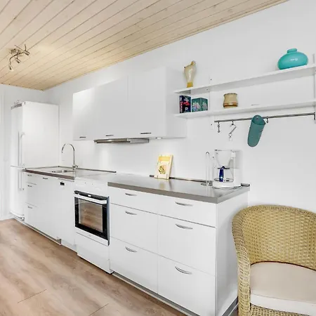 Three-bedroom In Farso * Sundsore