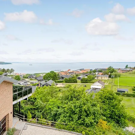 Three-bedroom In Farso Vakantiehuis *