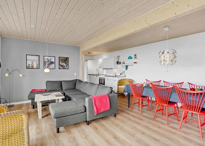 Three-bedroom In Casa de Férias Farsø