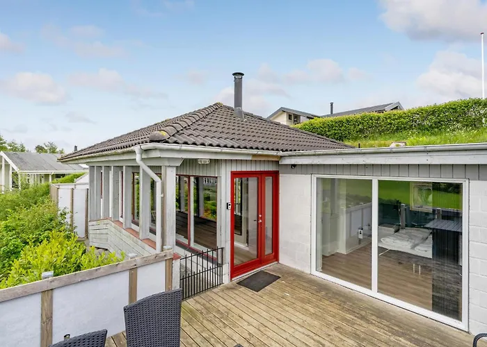 Three-bedroom In Farsø